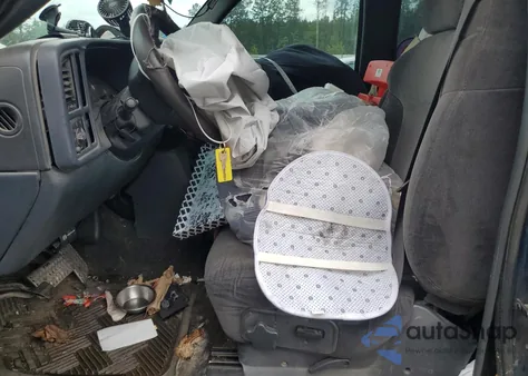 2001 Chevrolet Silverado C1500 из США, поврежденный, VIN 2GCEC19T111388992